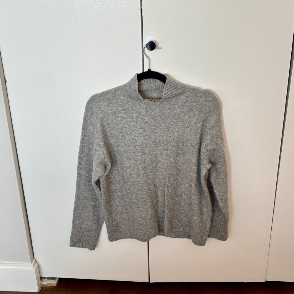 J. Crew Light Gray Women’s Mock-neck Cashmere Sweater
